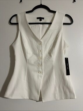 Moa Moa Ivory Sleeveless V-Neck Button Front Top
